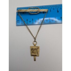 Vintage Hickok Gold Tone  Tie Clip with chain and class of '47 charm